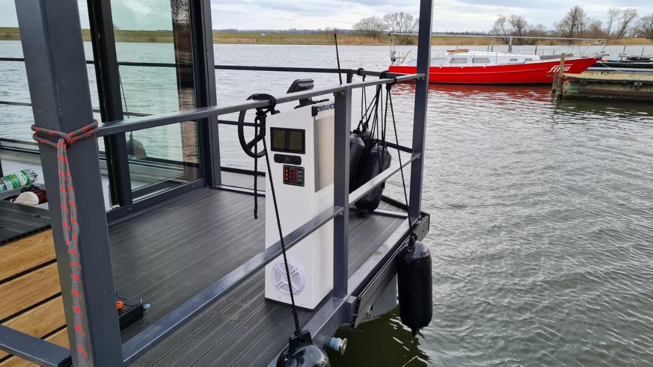 Готель Hausboote Unteres Odertal Hausboot Kranich Шведт Екстер'єр фото